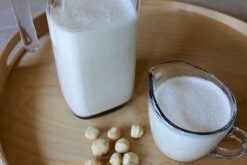 Cách làm sữa từ hạt mắc ca